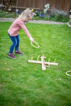 Wurfringe Aus Holz Quoits Outdoor Eichhorn Mit 5 Wurfringen 50 * 50 Cm