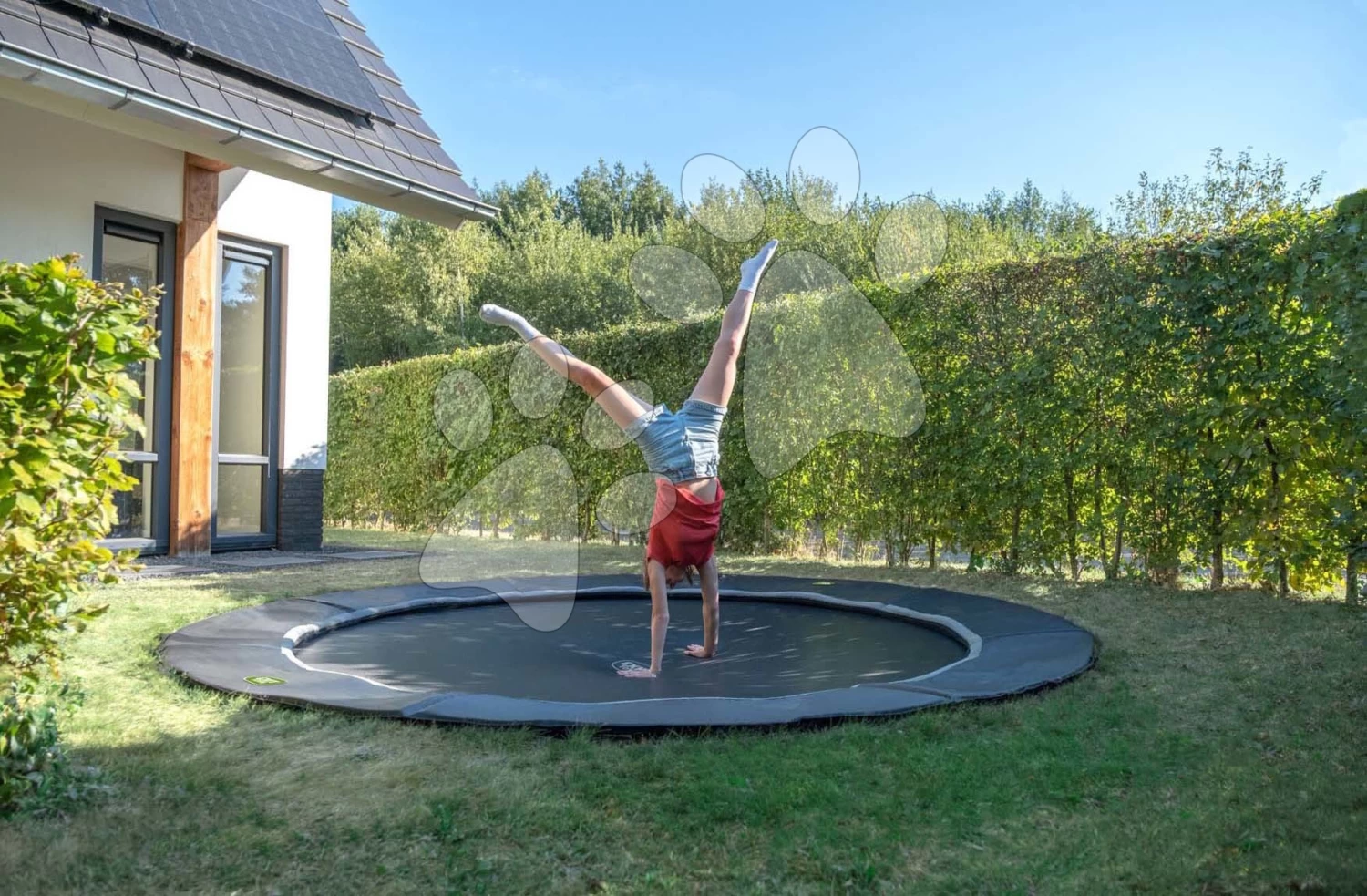 Im Boden Verankertes Trampolin Dynamic Groundlevel Sports Exit Toys 305 Cm Durchmesser, Schwarz Ab 14 Jahren 10 Im Boden Verankertes Trampolin Dynamic Groundlevel Sports Exit Toys 305 Cm Durchmesser, Schwarz Ab 14 Jahren – Bild 8