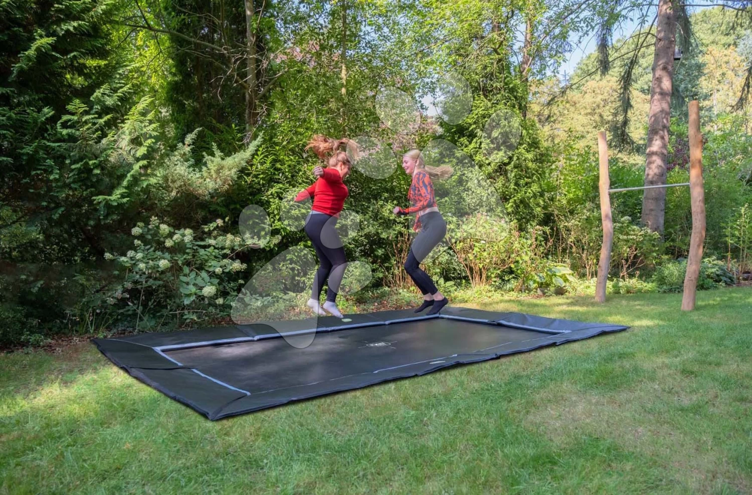 Im Boden Verankertes Trampolin Dynamic Groundlevel Sports Exit Toys 305*519 Cm Schwarz Ab 14 Jahren 8 Im Boden Verankertes Trampolin Dynamic Groundlevel Sports Exit Toys 305*519 Cm Schwarz Ab 14 Jahren – Bild 6