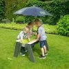EXIT TOYS EXIT Aksent Sand- Und Wassertisch Mit Sonnenschirm Und Gartenwerkzeugen -Garten Spielzeug Laden 52050545 a exittoys lifestyle