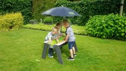 EXIT TOYS EXIT Aksent Sand- Und Wassertisch Mit Sonnenschirm Und Gartenwerkzeugen