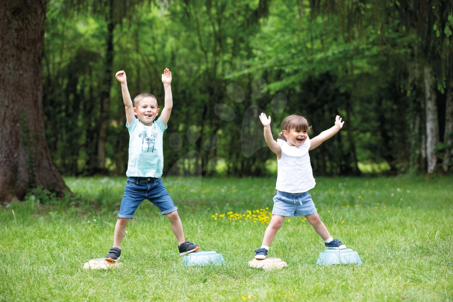 Abenteuerstrecke Adventure Course Smoby 4 Gehwege Und 4 Stützpunkte Für Die Entwicklung Der Motorischen Sinne Der Kinder Ab 24 Monaten SM840400 11 Abenteuerstrecke Adventure Course Smoby 4 Gehwege Und 4 Stützpunkte Für Die Entwicklung Der Motorischen Sinne Der Kinder Ab 24 Monaten SM840400 – Bild 9