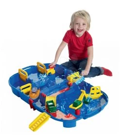 Set Sandkasten Schmetterling Smoby Mit Wasserdüse Und Wasserstraße LockBox Mit Segelbooten -Garten Spielzeug Laden 8700001516 b aquaplay draha 1