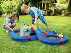 Set Sandkasten Schmetterling Smoby Mit Wasserdüse Und Die Wasserstraße Mountain Lake Mit Booten Und Einer Wasserpumpe -Garten Spielzeug Laden 8700001542 i aquaplay draha